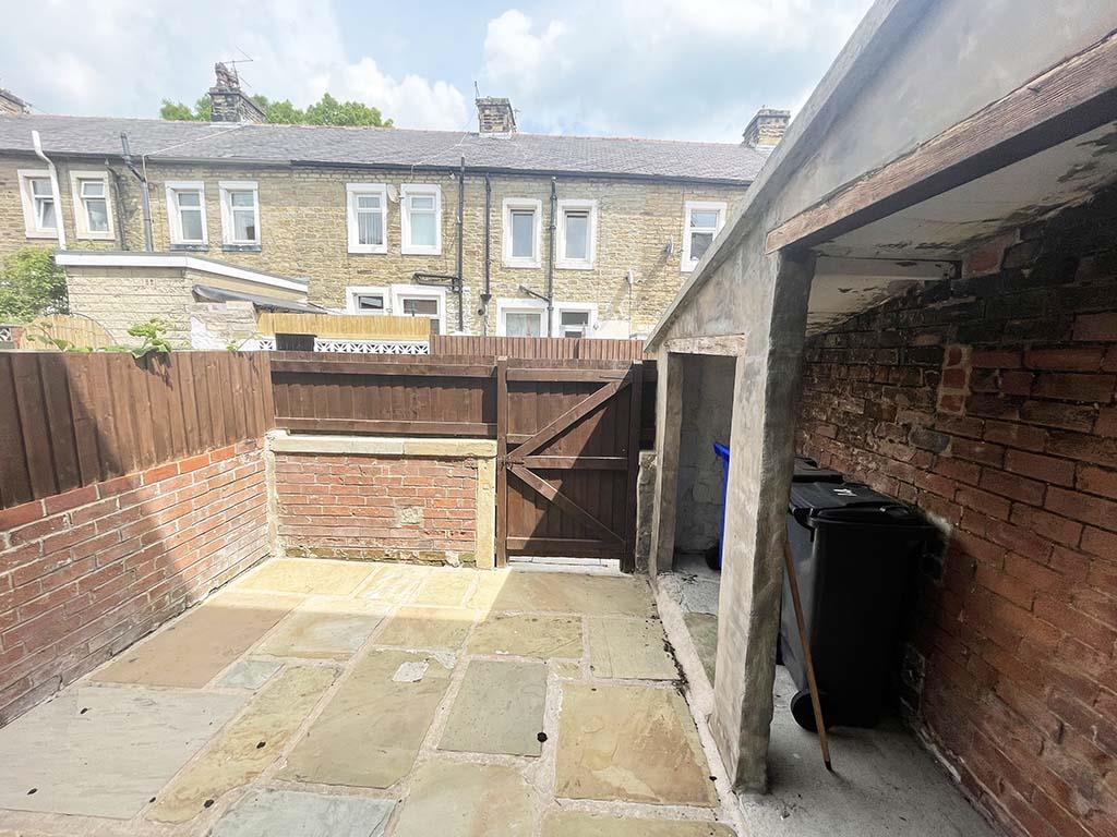 2 bedroom mid terrace house Let Agreed in Barnoldswick - IMG_4894.jpg